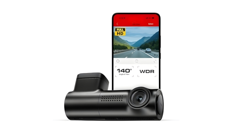 Dash cam connected to a smartphone showing a road view, speed and angle data (Full HD, WDR) for in-car recording.